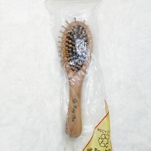 🆓💝 Gift with Purchase: Mini Wood Tangle-free Hairbrush